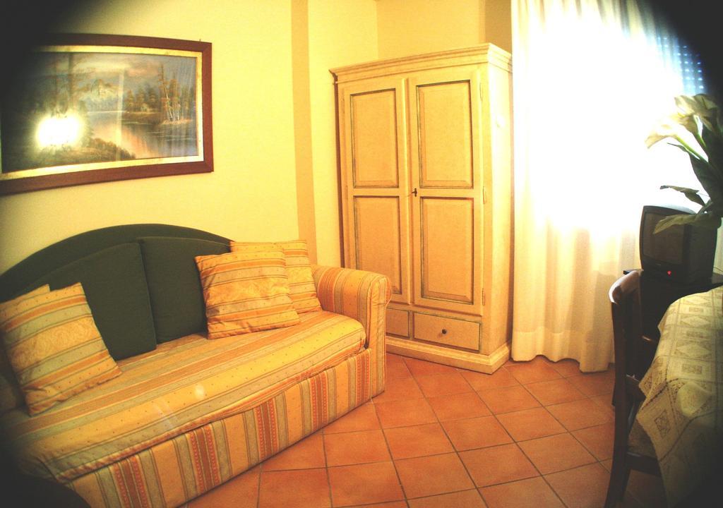 Residence Isola Verde Cisanello Pisa Habitación foto